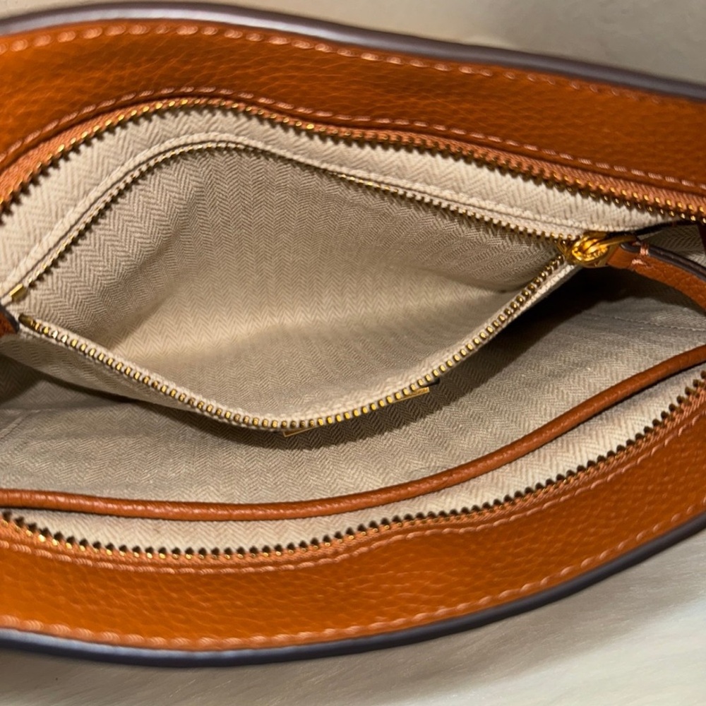 Tory Burch Tan Leather Crossbody Bag with Adjustable Strap - Picture 9 of 12